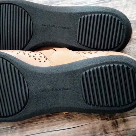 Trotters Josie Mary Janes Tan SZ 11M excellent! - Picture 6 of 9